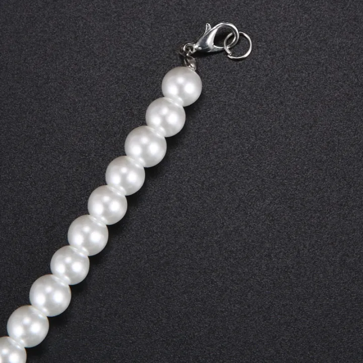 Charm%20Pearl%20Necklace%20w.%20Metal%20Clasp%20-%20Image%204