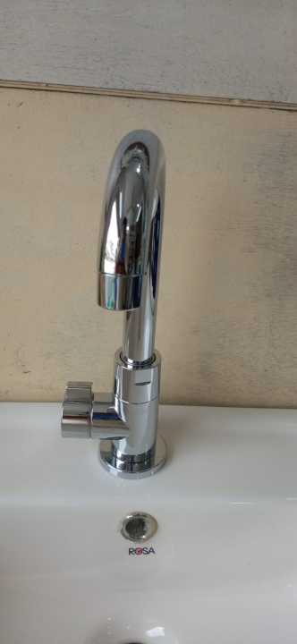 ROSET%20MOVING%20BASIN%20TAP%20(%20SHINE%20PLATINUM%20)%20-%20Image%202