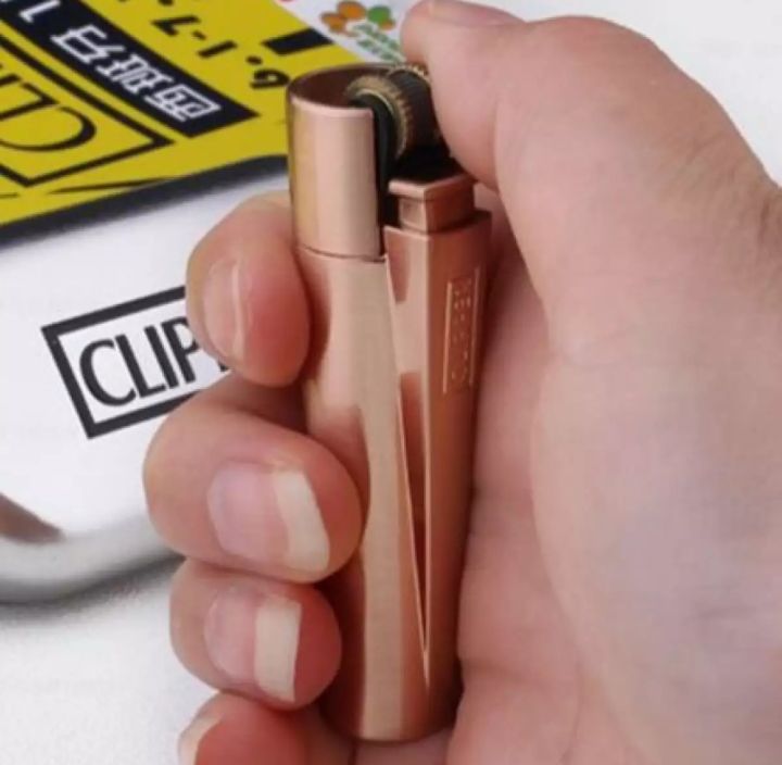 Elevate%20Your%20Ignition%20Experience%20with%20the%20Authentic%20Clipper%20Butane%20Lighter:%20Spanish-Made%20Gas%20Flint%20Lighter%20-%20Essential%20for%20Men%20-%20Image%204