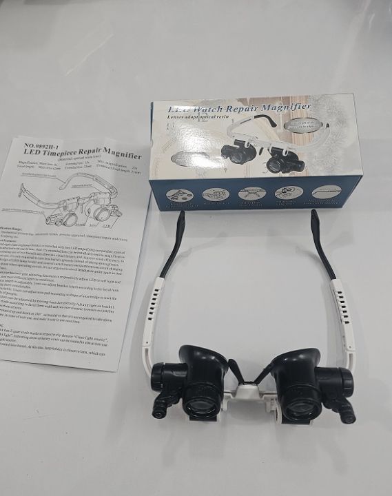 LED%20Magnifier%20With%202%20Led%20Light%20Magnifying%20Glass%20-%20Image%205