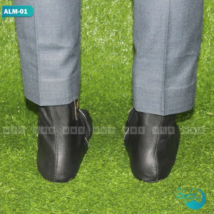 Black%20Color%20Azhar%20Leather%20Zipper%20Socks%20For%20Men%20And%20Women%20%7C%7C%20Roop%20Fashion%20Unisex%20Leather%20Winter%20Socks%20%7C%7C%20%20Zipper%20Soft%20Halaal%20Leather%20Socks%20-%20Image%2010