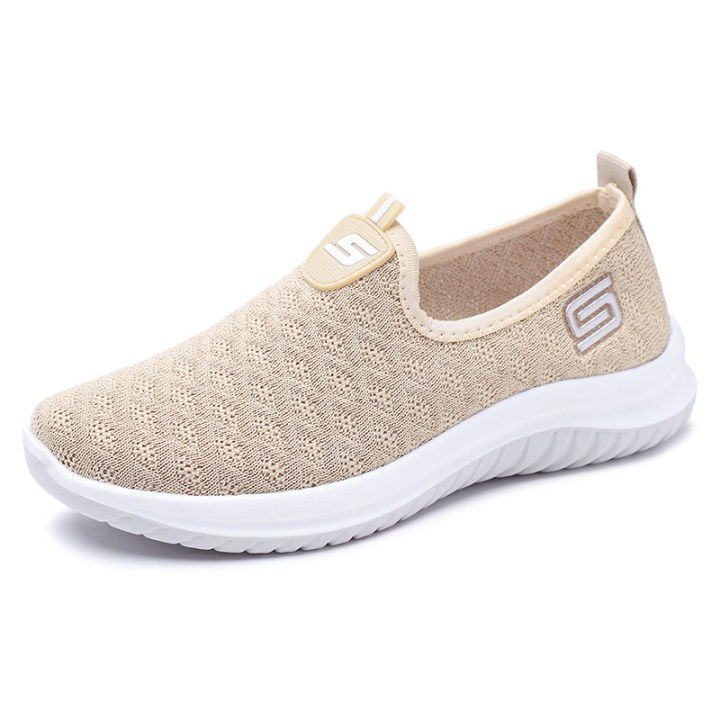 2022%20new%20old%20Beijing%20cloth%20shoes,%20women's%20soft%20soles,%20foreign%20trade,%20one%20foot%20flying,%20weaving,%20breathable%20mother%20shoes,%20middle-aged%20and%20elderly%20walking%20shoes%20-%20Image%205