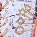 Flower Pendant Pin Crystal Rhinestone Brooch for Women Cardigan Scarf Buckle Clips Hat Clothes Lapel Pin Accessories New Fashion.