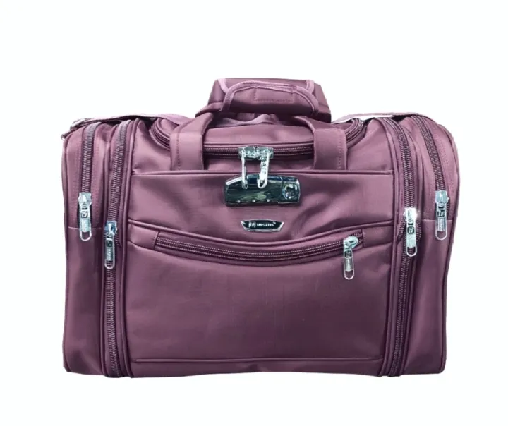 Travelling%20bag%20with%20waterproof%20fabrics%20with%20shoulder%20belt%20lock%20system%2040%20liter%20carry%20bag%20-%20Image%202