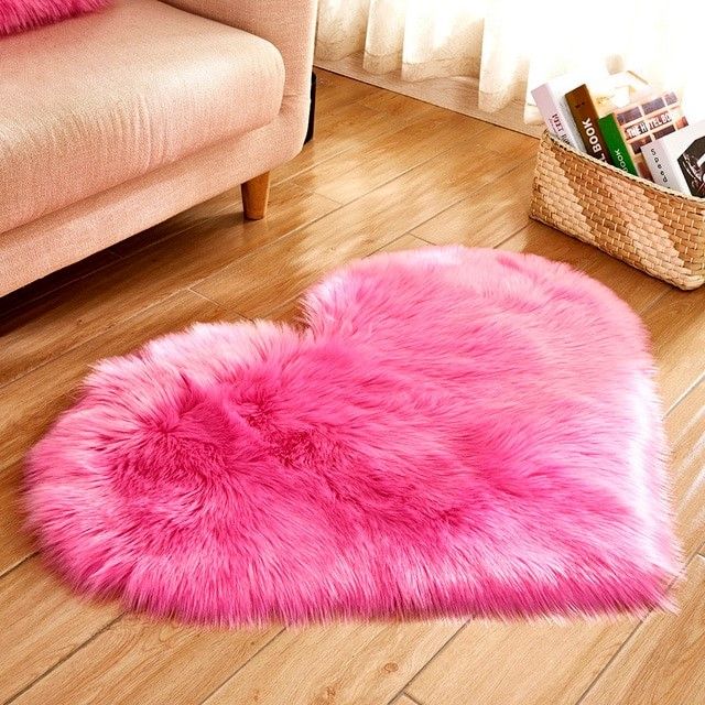 Fluffy%20Heart%20Shape%20Faux%20Fur%20Rug%20for%20Kids%20Bedroom%20and%20Home%20Decor,%20Soft%20Washable%20Sheepskin%20Carpet,%2040x50cm,%20White,%20Pink,%20Red%20-%20Image%202
