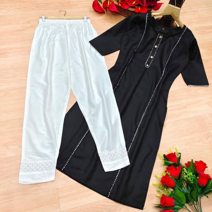 Trendy%20Black%20Anarkali%20Long%20Churidar%20Embraided%20Sleeve%20Kurta%20with%20Dupatta%20Set%20-%20Image%202