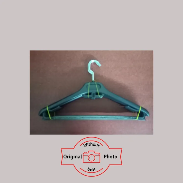 12%20PCS%20Black%20Plastic%20Sharee%20Hanger,%20Best%20For%20Adult%20Clothing%20Items,%20Large%20Hanger,%20Durable%20-%20Image%203