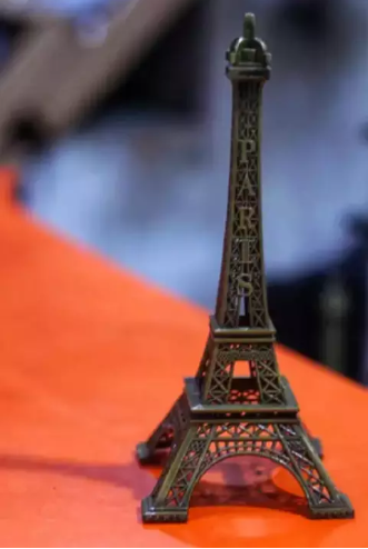 Antique%20Eiffel%20Tower%20-%20Image%202