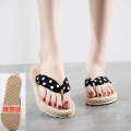 2022 Imitation Grass Woven Hemp soled Sandals Han Chao Wears Rubber Sole Herringbone Bottom Beach Flat Heel Clip Feet Women's Slippers.