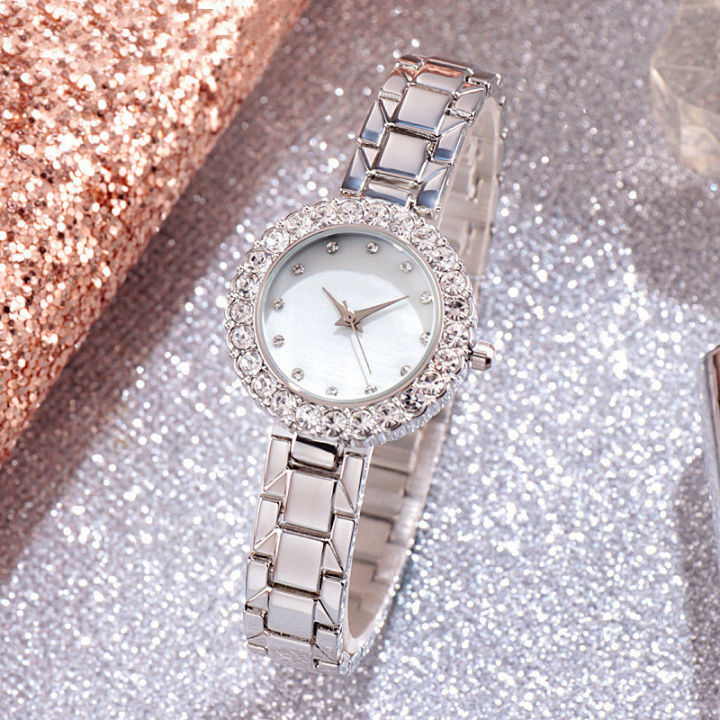 Exclusive%20Fashion%20Watch%20Set%20for%20Girls%20-%205%20New%20Trendy%20Quartz%20Watches%20with%20Luxury%20Diamonds%20-%20Image%203