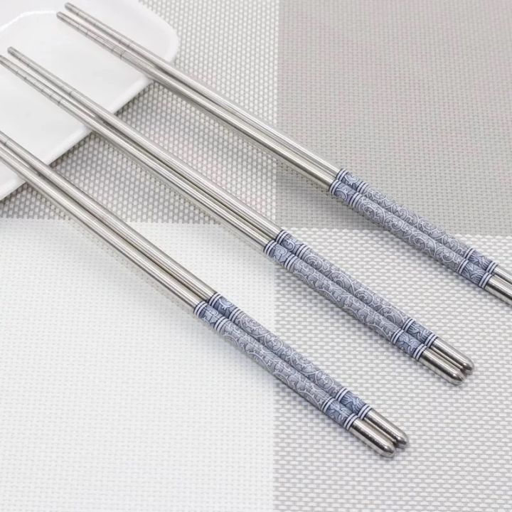Stainless%20Steel%20Chopsticks%20Flower%20Printed%20Food%20Stick,%20Portable%20Reusable%20Chopsticks,%20Japanese%20Tableware,%201%20Pair%20-%20Image%204