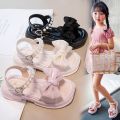 Girls Sandals 2024 Summer New Pearl Bow Princess Shoes Children's Little Fragrance Soft Sole Fashion Beach Shoes. 
