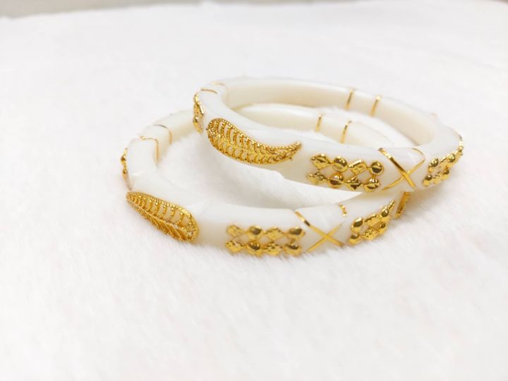 Latest%20Design%20Shakha%20Pola%20Bangles%20for%20Women%20,%20Party%20,%20Wedding%20,%20Anniversary%20,%20Durga%20Puja%20&%20All%20Time%20Use%20Shakha%20Bangles.%20-%20Image%204