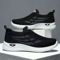 Shoes men's 2024 spring new flying weaving sports men's shoes couples casual sneakers walking shoes for the elderly. 