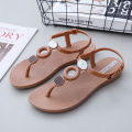 Sandals: women's outdoor wear summer flat sandals, super fairy temperament, new foreign style to wear sandwich beach shoes.