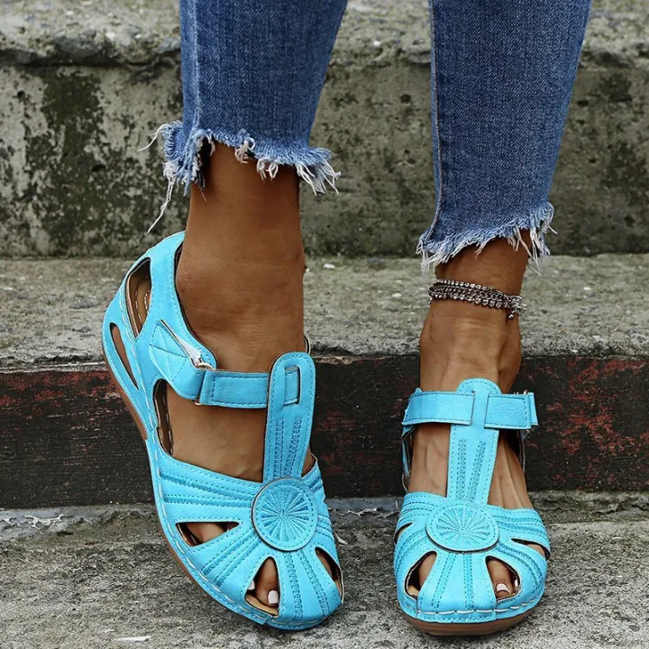 Cross%20border%20plus%20size%20women's%20shoes%202020%20spring%20European%20and%20American%20style%20wedge%20heel%20cut-out%20women's%20sandals%20Amazon%20new%20beach%20sandals%20-%20Image%203