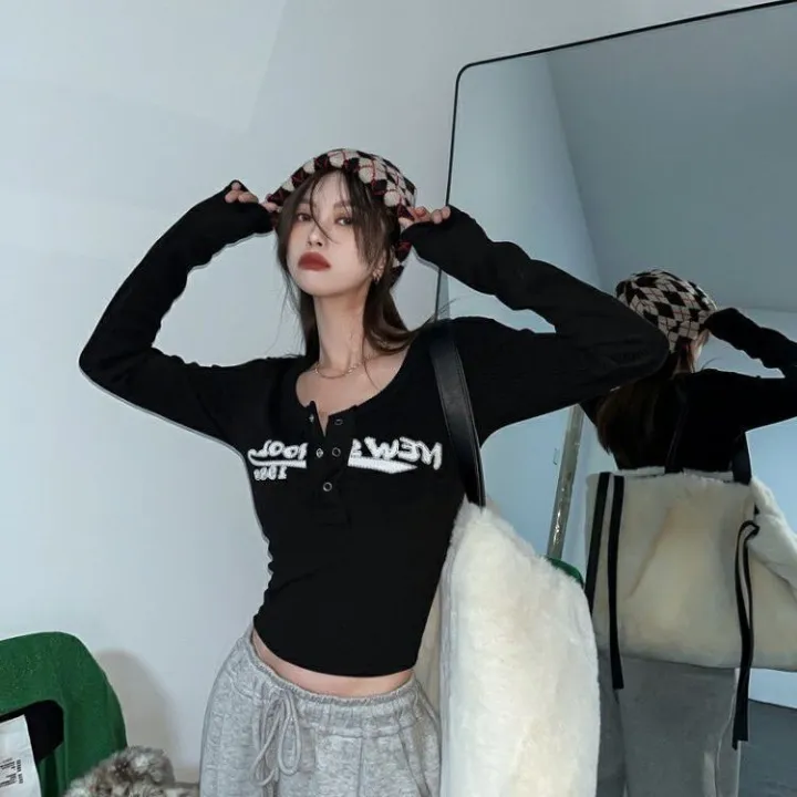 Sweet%20and%20Spicy%20T%20T-shirt%20Women's%20Half-Open%20Collar%20Button%20Short%20Navel%20Letter%20Print%20Slim%20Fit%20Fashion%20ins%20Hot%20Girl%20Long-Sleeved%20Shirt%20Autumn%20-%20Image%203