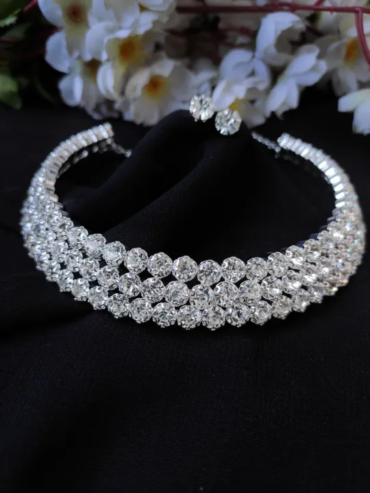 White%20Stone%20Choker%20Necklace%20Set%20With%20Earring%20For%20Women%20-%20Necklace%20For%20Girls%20-%20Very%20Appealing%20-%20In%20line%20with%20current%20fashion%20trends%20-%20Image%203