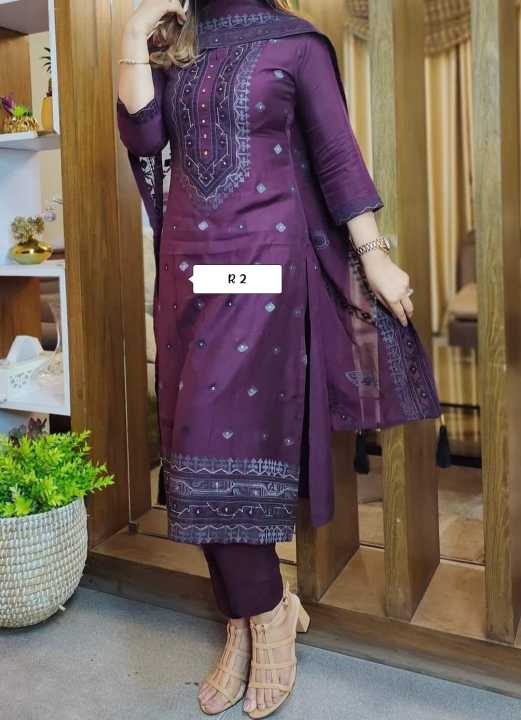 New%20Un%20Ready%20Skin%20Print%20Cotton%20Three%20Piece%20Shalwar%20Kameez%20for%20Women%20-%20Image%208