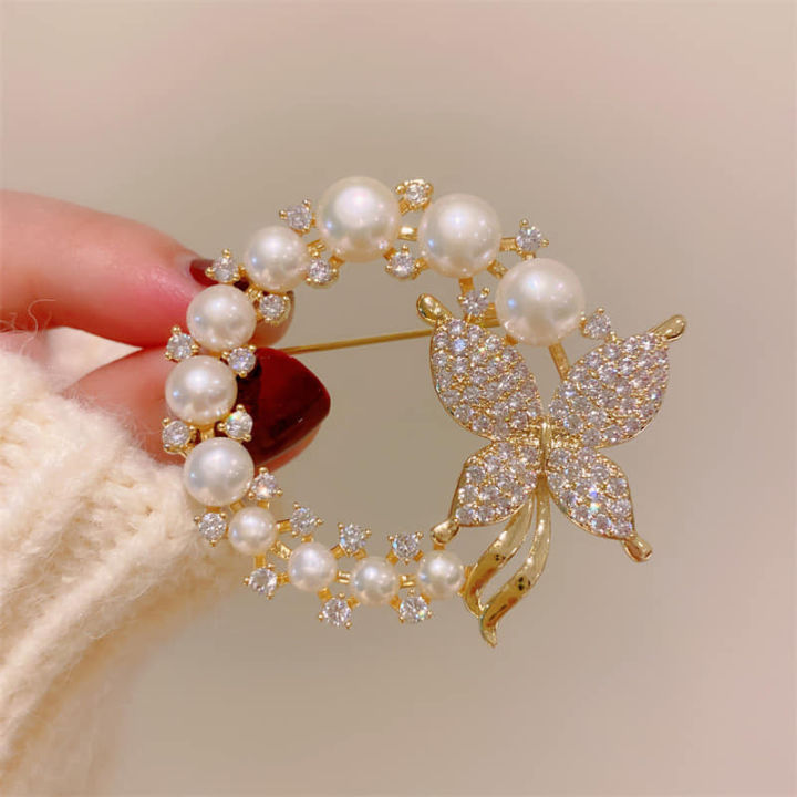 Elegant%20Flower%20Brooch%20Hijab%20Safety%20Pin%20for%20Women%20%E2%80%93%20Unique%20Design%20-%20Image%202