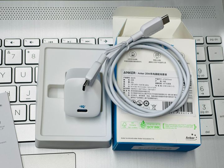 Anker%20312%2020W%20IQ3%20USB-C%20Wall%20Charger%20with%20USB-C%20Cable%20-%20Image%203