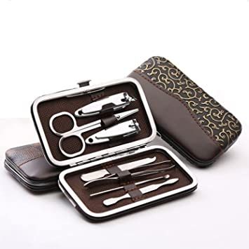 7%20in%201%20Nail%20Cutter%20Kit/Mini%20Manicure%20Nail%20Cutter%20set%20-%20Image%204