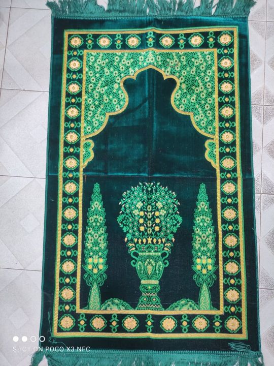 Prayer%20Rug%20Musallah%20Jaynamaz-%20Made%20in%20Turkey%20-%20Image%204