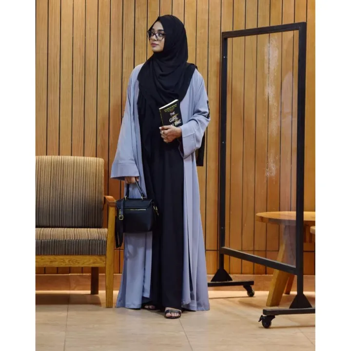 Unveiling%20Elegance%20-%20Discover%20the%20High-Quality%20Arabian%20Sweets%20Hijab%20And%20Burqa%20-%20A%20Fashionable%20Abaya%20Burqa%20Crafted%20from%20Dubai%20Cherry%20Fabric%20-%20Image%202