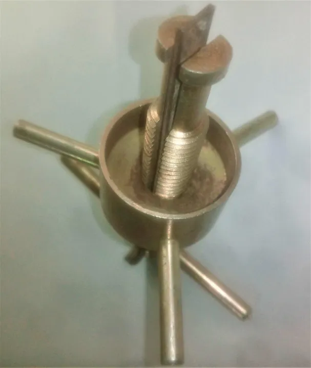 Puller%20for%20Ceiling%20Fan%20Bearing%20&%20Others%20Bearing%20Opener%20Puller%20Tools-6202%20-%20Image%206