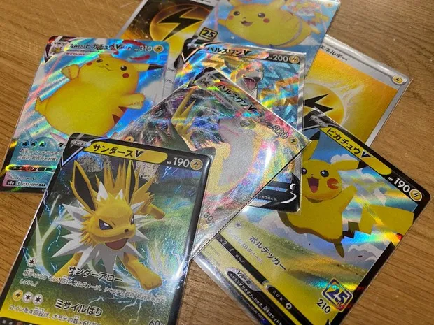 Pokemon%20Trading%20Card%20Game%20Cards%20For%20Kids%20Gift%20-%20Image%205