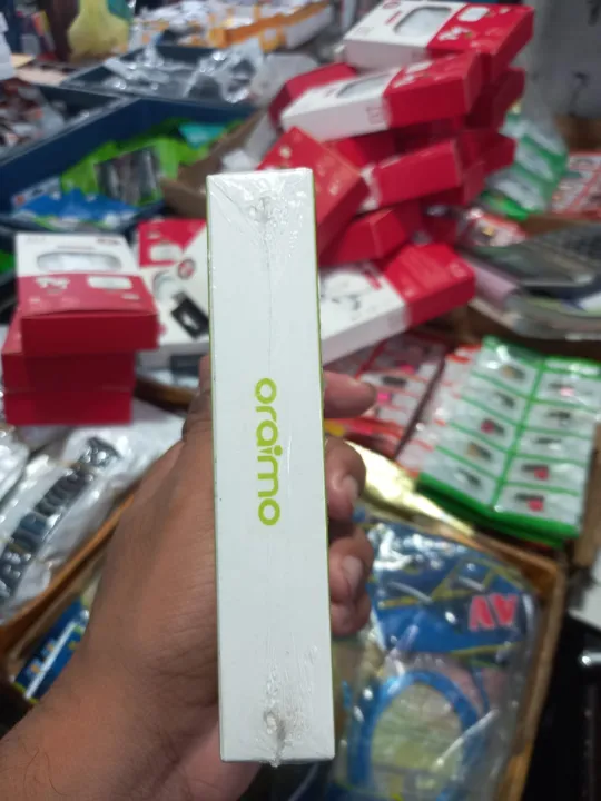 Oraimo%20Airpods%20Pro%20Wireless%20Bluetooth%205.0%20Earbuds%20%E2%80%93%20TWS%20Earphones%20-%20Image%202