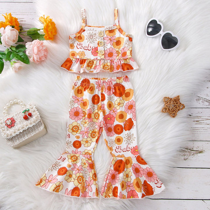 Toddler%20Kid%20Girl%20Clothes%20Set%20Letter/Butterfly%20Floral%20Printed%20Sling%20Buttons%20Ruffle%20Hem%20Tank%20Tops%20with%20Elastic%20Waist%20Flared%20Pants%20-%20Image%204