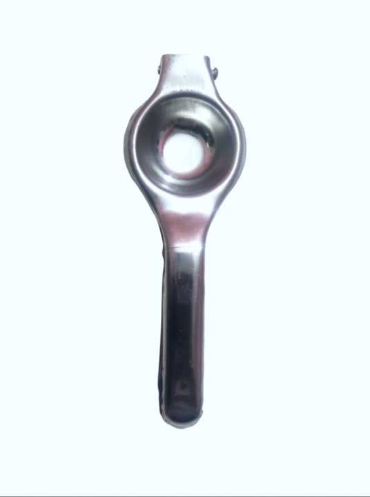 Hand%20Press%20Lemon%20Juicer,%20effortlessly%20extract%20fresh%20lemon%20juice%20with%20ease,%20perfect%20for%20adding%20tangy%20flavor%20to%20your%20favorite%20dishes%20and%20beverages%20-%20Image%204