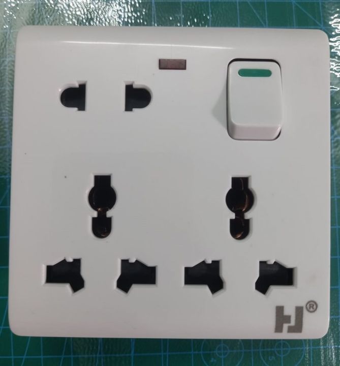 8%20Pin%20Multi%20Socket%20Multi%20Function%20Universal%20Wall%20Switch%20Socket%20-%20Image%205