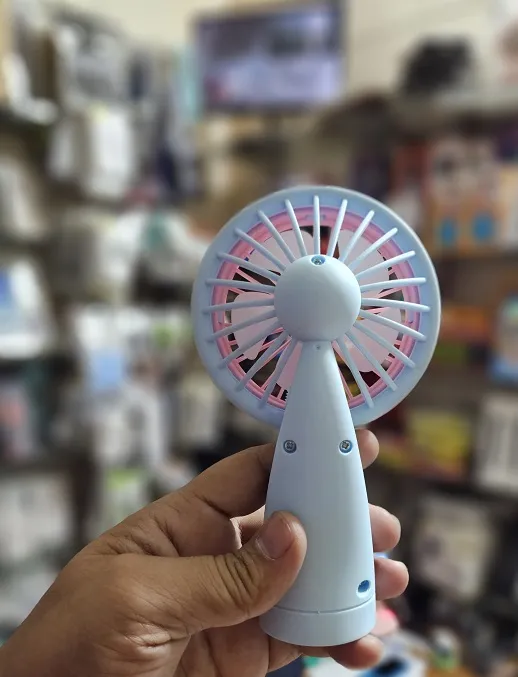 HQ66%20Mini%20Fan%20With%20Light%20Rechargeable%20-%20Image%206
