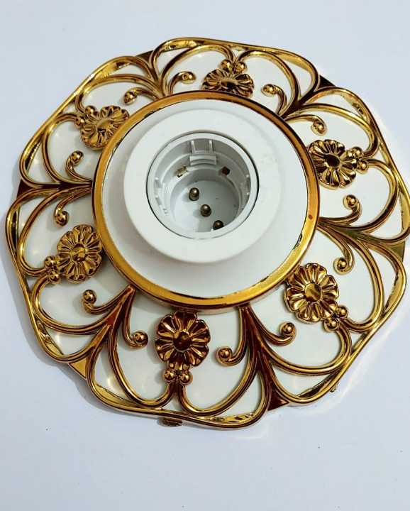 2%20in%201%20(Pin%20&%20Pach)%20Smart%20Design%20Light%20Bulb%20Holder%20-%20Image%202
