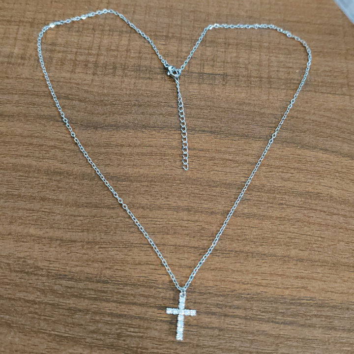 Dainty%20Cross%20Necklace%20For%20Women%2018K%20Gold%20Plated%20stainless%20steel%20Cubic%20Zirconia%20Cross%20Pendant%20Necklace%20Jewelry%20-%20Image%202