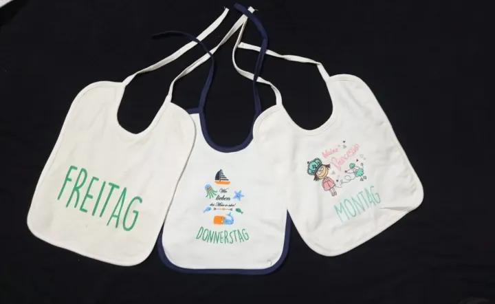 3%20Pieces%20Combo%20Pack%20Baby%20Bibs%20for%20Baby%20-%20Multicolor%20-%20Image%204