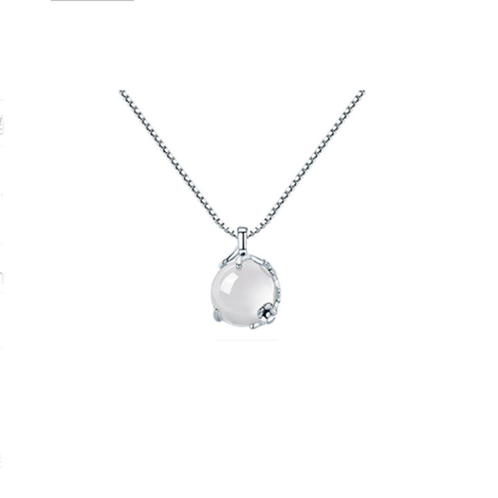 Minsheng%20Elegant%20White%20Chalcedony%20Plum%20Blossom%20Necklace%20Women's%20Niche%20Design%20Versatile%20Ins%20Simple%20Clavicle%20Chain%20Fashion%20Pendant%20-%20Image%205
