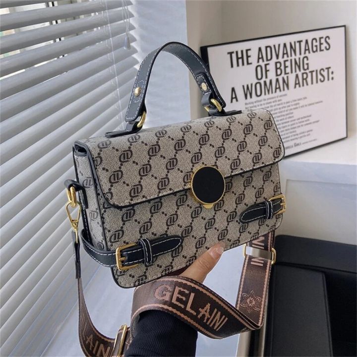 IVK%20Luxury%20Women%20Shoulder%20Bags%20Designer%20Crossbody%20Shoulder%20Purses%20Handbag%20Women%20Clutch%20Travel%20tote%20Bag%20-%20Image%206