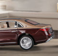 1:24 Mercedes Maybach S680 Diecast Alloy Car Luxurious Simulation Toy Vehicles Metal Car 6 Doors Open Model Car Sound Light Toys For Gift.
