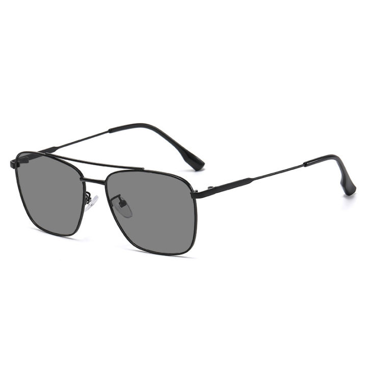Fashionable%20metal%20simple%20anti-blue%20light%20glasses%20for%20women,%20flat%20mirrors,%20double-beam%20artistic%20color-changing%20glasses%20for%20men%20with%20myopia%20-%20Image%205
