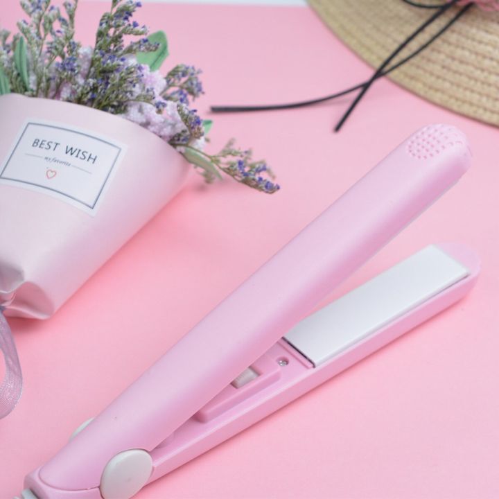 Mini%20Hair%20Straightener%20Clipboard%20Small%20Power%20Plug%20Curling%20Hair%20Straight%20Hair%20Girls%20Air%20Bangs%20Portable%20Hair%20Straightener%20-%20Image%203