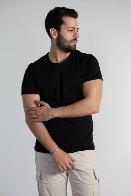 Solid%20Black%20Colour%20Half%20Sleeve%20T-Shirt%20For%20Men%20-%20Round%20Collar%20and%20Soft%20&%20Comfortable%20Fabric%20-%20Image%205