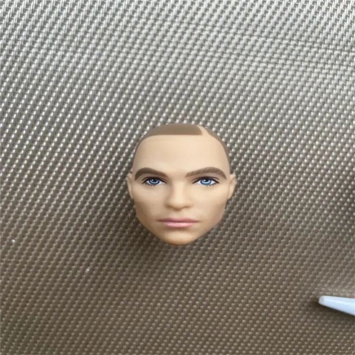 Rare%20Colletion%20Male%20Doll%20Heads%20Prince%20Ken%20Old%20Lady%20Bald%20Head%20Black%20White%20Skin%20Tone%20-%20Image%202