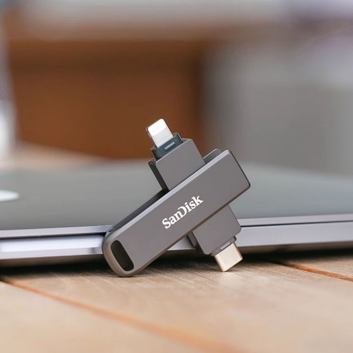 SanDisk%20Lightning%20USB%20Type-C%203.1%20iXpand%20Flash%20Drive%20Luxe%20256GB%20The%202-in-1%20Flash%20Drive%20128GB%2064GB%20For%20iPhone/%20iPad%20Pro/Mac%20IX70N%20-%20Image%203