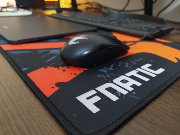 FNATIC%20Gaming%20Mouse%20Pad%20Extended%20Size%20700mmX300mm*2mm%20For%20Keyboard%20&%20Mouse%20-%20Stitched%20Edge%20-%20Speedy%20Movement%20-%20Rubber%20Base%20Anti%20Slip%20-%20Optimized%20For%20All%20Gaming%20Mouse%20Sensors%20-%20Mouse%20Pad%20-%20Image%203
