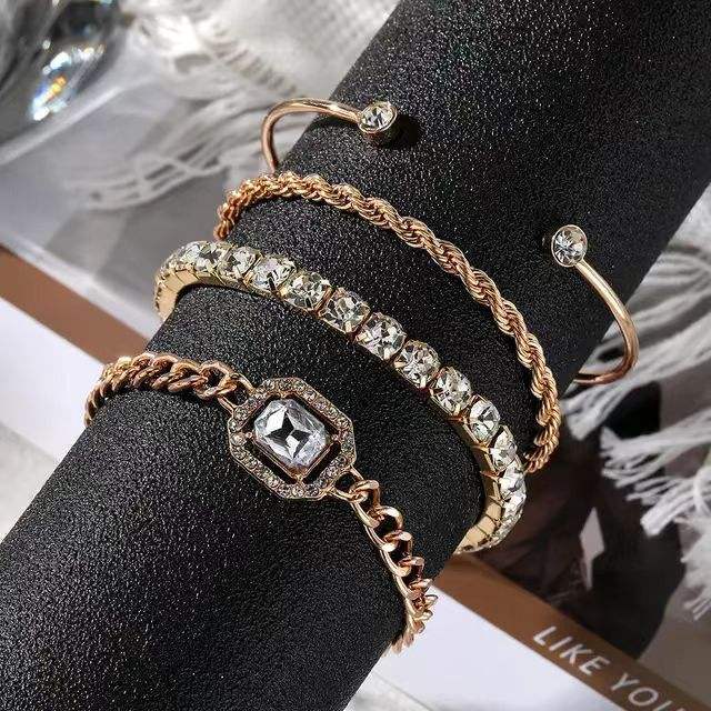 4Pcs/set%20Retro%20Bracelet%20for%20Women%20Girls%20Crystal%20Shiny%20Adjustable%20Opening%20Chain%20Bracelets%20Punk%20Bangle%20Charm%20Bracelets%20Jewelry%20Gift%20-%20Image%208