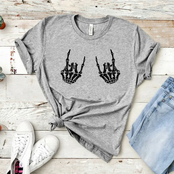 Rock%20on%20Skeleton%20Hands%20T%20Shirt%20Skeleton%20Metal%20Fingers%20Shirt%20Funny%20Halloween%20Tee%20Women%20Graphic%20Tees%20Goth%20T-shirt%20Unisex%20Tshirts%20-%20Image%203