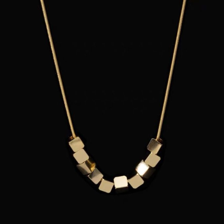 Necklace%202023%20new%20girl's%20small%20square,%20snake%20bone%20clavicle%20chain,%20light%20luxury,%20titanium%20steel,%20niche%20design,%20simple%20French%20-%20Image%202